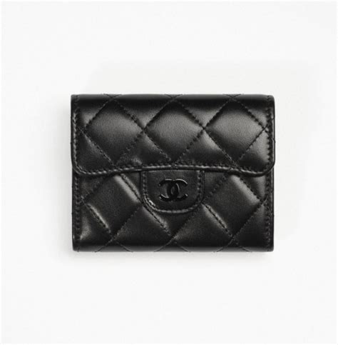 chanel classic flap coin purse review|Chanel classic flap shoulder bag.